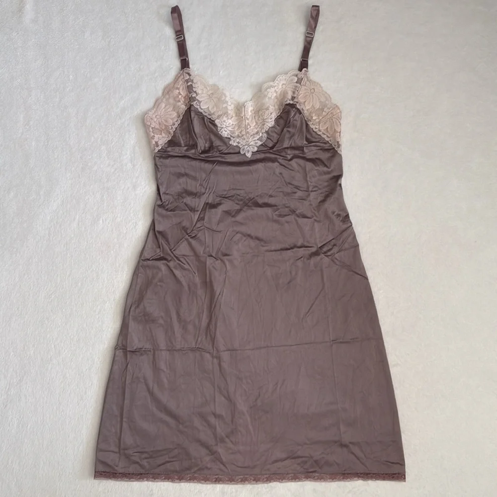 {VTG} Lorraine | 70s 80s Babydoll Scallop Floral Lace Trim Nylon Full Slip Dress - Picture 16 of 16